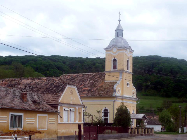 Biserica Ernea